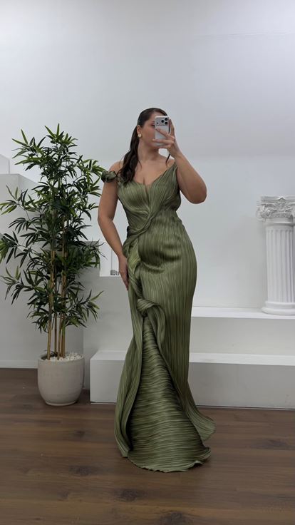 Nefti Volan Detay Büyük Beden Abiye Elbise