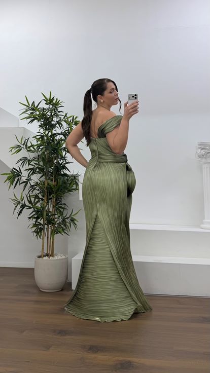 Nefti Volan Detay Büyük Beden Abiye Elbise