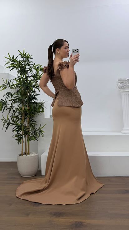 Kahve Çiçek Askılı Peplum Kesim Büyük Beden Abiye Elbise