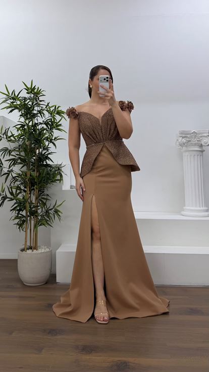 Kahve Çiçek Askılı Peplum Kesim Büyük Beden Abiye Elbise