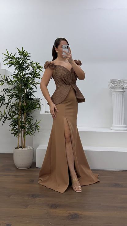 Kahve Çiçek Askılı Peplum Kesim Büyük Beden Abiye Elbise