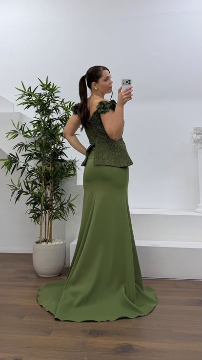 Olive Çiçek Askılı Peplum Kesim Büyük Beden Abiye Elbise