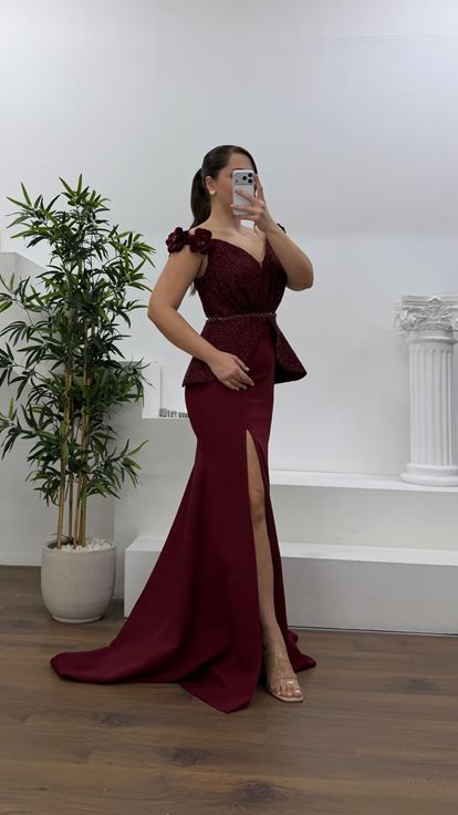 Bordo Çiçek Askılı Peplum Kesim Büyük Beden Abiye Elbise