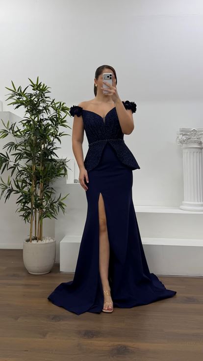 Lacivert Çiçek Askılı Peplum Kesim Büyük Beden Abiye Elbise