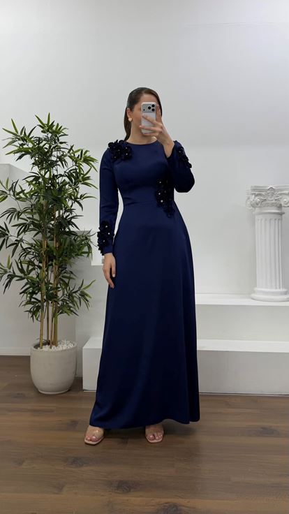 Lacivert Saten Çiçekli Tesettür Büyük Beden Abiye Elbise