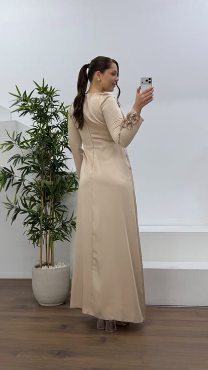 Gold Saten Çiçekli Tesettür Büyük Beden Abiye Elbise