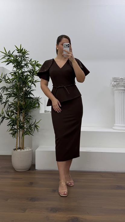 Kahverengi Pelerin Kol Payet Detaylı Büyük Beden Abiye Elbise