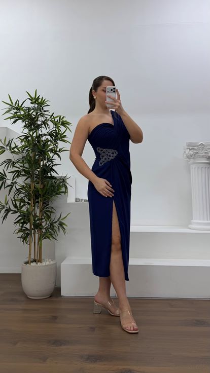 Lacivert Taş Motifli Drapeli Büyük Beden Abiye Elbise