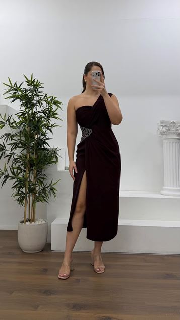 Bordo Taş Motifli Drapeli Büyük Beden Abiye Elbise