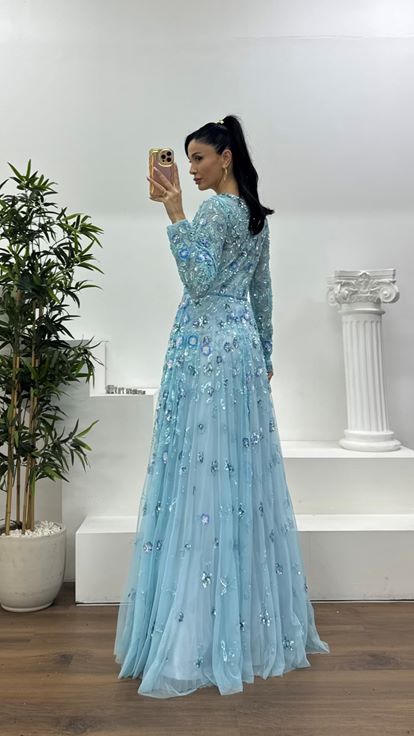 Mavi Çiçek Desenli ve Payet İşlemeli Bisiklet Yaka Tül Abiye Elbise