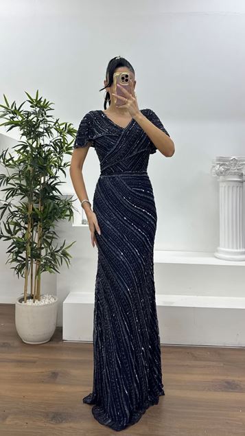 Lacivert V Yaka Kruvaze Detaylı Payet İşlemeli Uzun Abiye Elbise