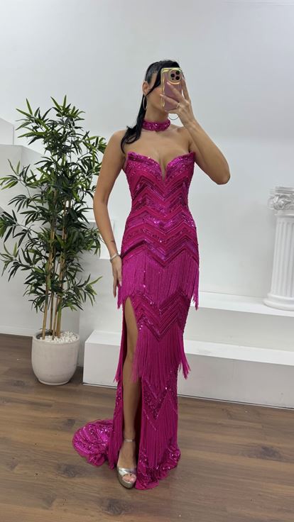 Fuşya Püskül Detaylı Boyundan Bağlamalı Abiye Elbise