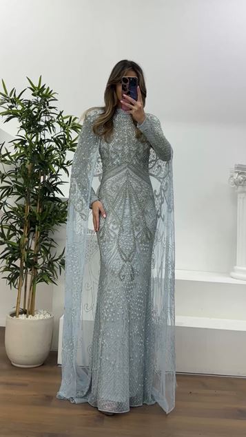 Mavi Boncuk İşlemeli Uzun Kollu Pelerin Detaylı Abiye Elbise