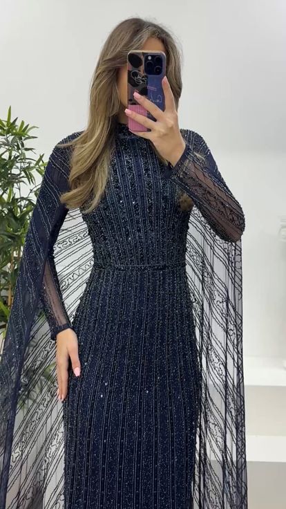 Lacivert Bisiklet Yaka Pelerinli Boncuk İşlemeli Abiye Elbise