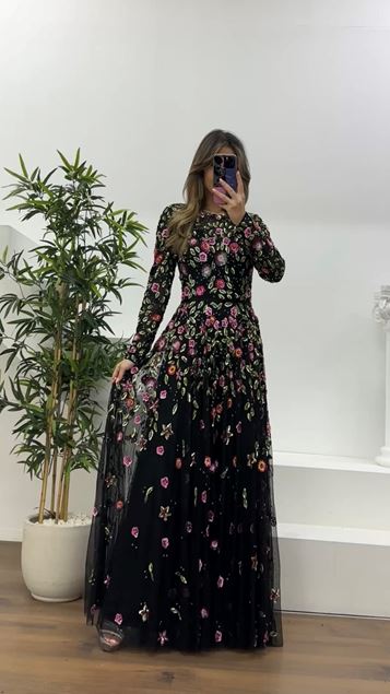 Black Mixed Floral Pattern and Sequin Embellished Crew Neck Tulle Evening Dress