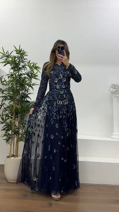 Lacivert Çiçek Desenli ve Payet İşlemeli Bisiklet Yaka Tül Abiye Elbise