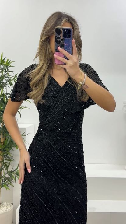 Siyah V Yaka Kruvaze Detaylı Payet İşlemeli Uzun Abiye Elbise