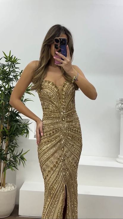 Gold Uzun Kuyruk Detaylı  Geometrik Taş İşlemeli Straplez  Abiye Elbise