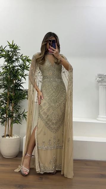 Krem V Yaka Kısa Kollu, Pelerinli Abiye Elbise