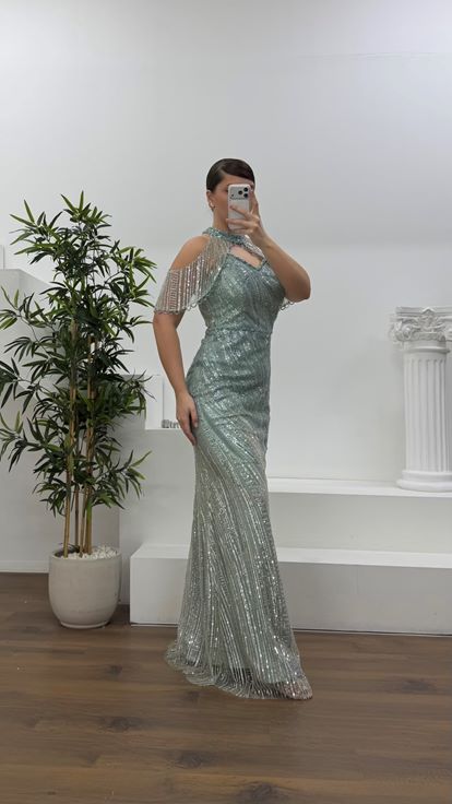 Mint Halter Yaka Şal Detaylı Pul Payet Büyük Beden Abiye Elbise
