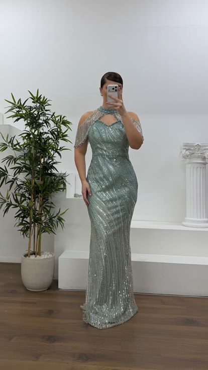 Mint Halter Yaka Şal Detaylı Pul Payet Büyük Beden Abiye Elbise