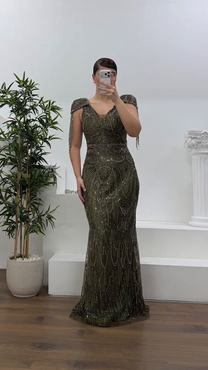 Haki V Yaka   Zincir Püskül Detaylı Abiye Elbise