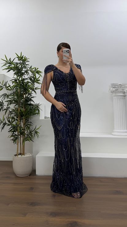 Lacivert V Yaka   Zincir Püskül Detaylı Abiye Elbise