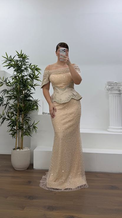 Gold Düşük Omuz Şerit Katmanlı Korse Form Payetli Büyük Beden Abiye Elbise