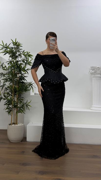 Siyah Düşük Omuz Şerit Katmanlı Korse Form Payetli Büyük Beden Abiye Elbise