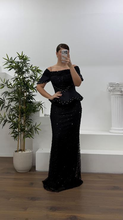 Siyah Düşük Omuz Şerit Katmanlı Korse Form Payetli Büyük Beden Abiye Elbise