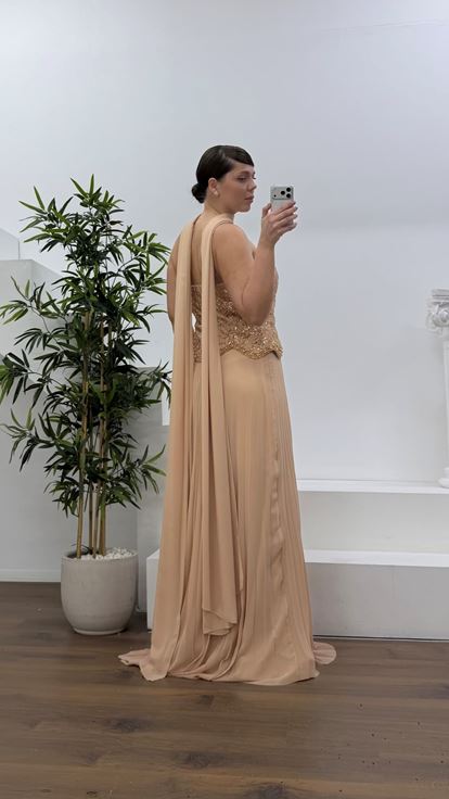 Gold Kalp Yaka Boncuk İşlemeli Şifon Etekli Uzun Büyük Beden Abiye Elbise