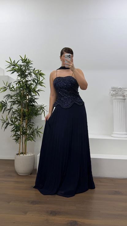 Lacivert Kalp Yaka Boncuk İşlemeli Şifon Etekli Uzun Büyük Beden Abiye Elbise