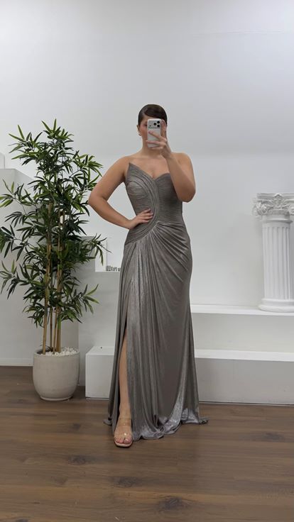 Taş Asimetrik Kavis Drapeli Straplez Büyük Beden Abiye Elbise