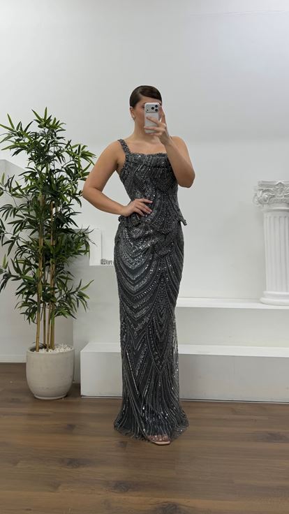 Antrasit Dalga Form Peplum Detaylı Kalın Askılı Büyük Beden Abiye Elbise