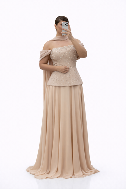 Vestido de noche largo de gasa con peplum y adornos de piedras y perlas  talla grande