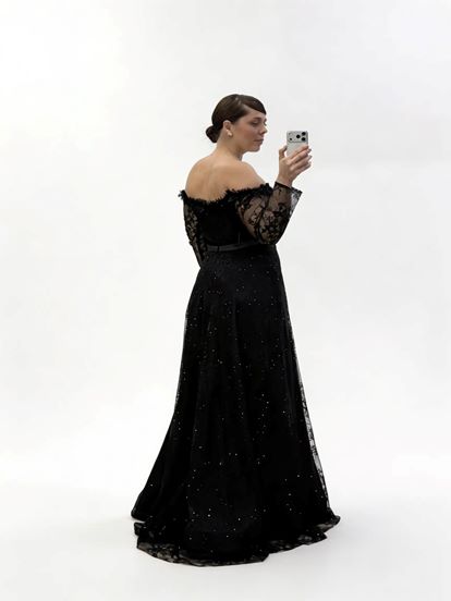 Siyah Işıltılı Puantiye Detaylı Kalp Yaka Görünümlü Büyük Beden Abiye Elbise