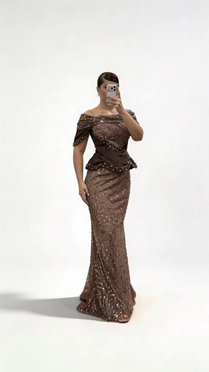 Braunes  schulterfreies  trägerloses Pailletten Abendkleid in Übergröße mit Korsett Optik und Korsett Details