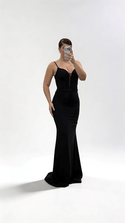 Abendkleid Set in Übergröße mit schwarzer  perlenbesetzter Chiffonjacke und Unterkleid