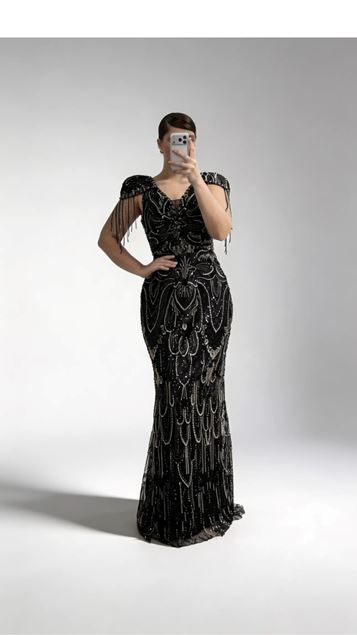 Siyah V Yaka   Zincir Püskül Detaylı Abiye Elbise