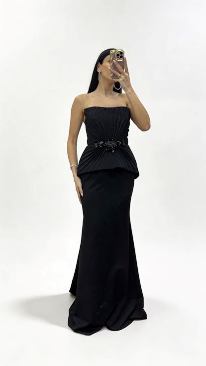 Elegantes schwarzes  plissiertes Peplum Top  langes  mit Steinen verziertes Abendkleid