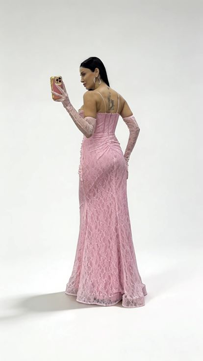 Puderrosa  detailreiches  drapiertes Spitzen Abendkleid