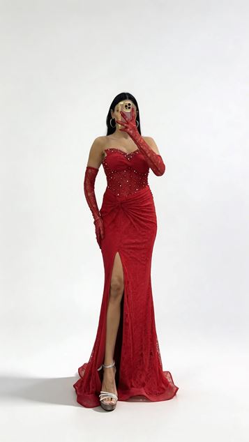 Rotes  herzförmiges  perlenbesetztes  transparentes Abendkleid mit Handschuhen