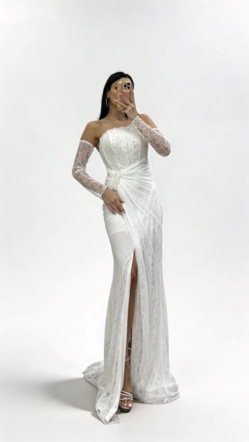 White Strapless Lace Evening Dress with Stone Buckle