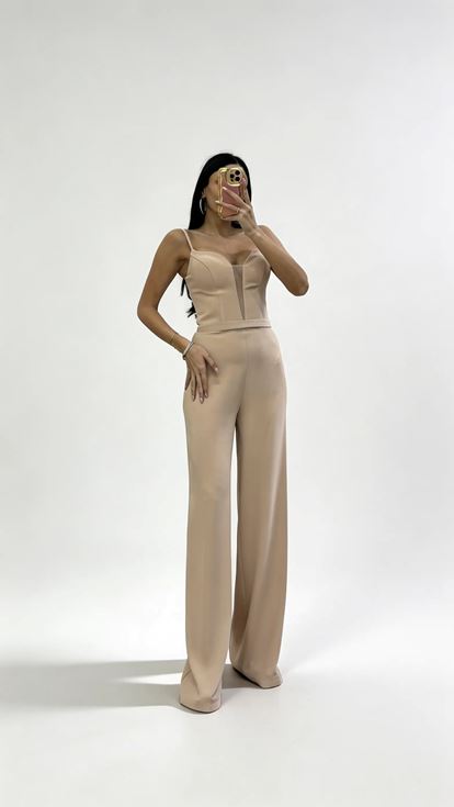 طقم جاكيت وبنطال رسمي من الشيفون بلون البشرة مزين باللؤلؤ