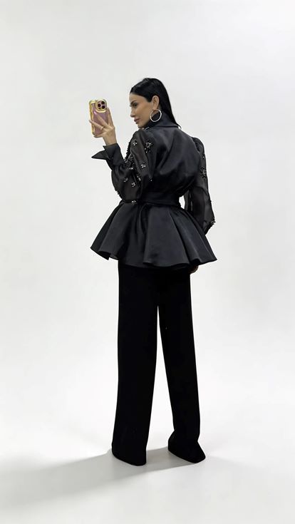 Set aus schwarzem  perlenbesetztem Chiffon Jacket und eleganter Hose