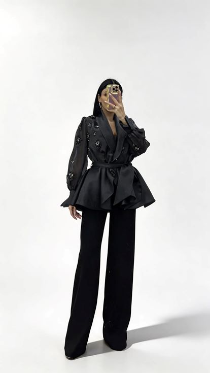 Set aus schwarzem  perlenbesetztem Chiffon Jacket und eleganter Hose