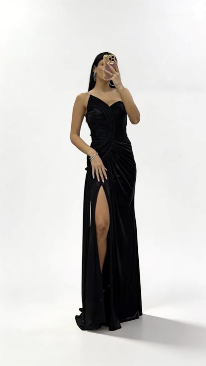 Siyah Asimetrik Kavis Drapeli Straplez Abiye Elbise