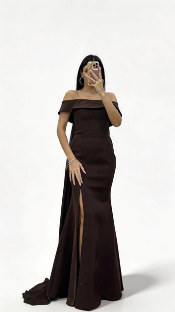 Braunes schulterfreies  gerüschtes Abendkleid mit Cape