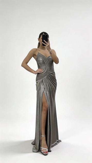 Steinfarbenes  asymmetrisches  geschwungenes  drapiertes  trägerloses Abendkleid