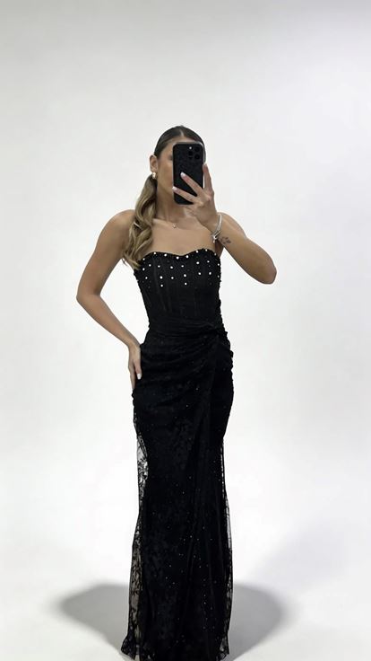 Schwarzes  trägerloses  drapiertes  schimmerndes Spitzen Abendkleid